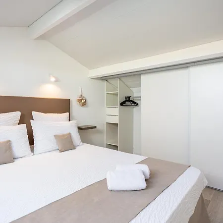 Marineland Sea View Apart Otel 4*