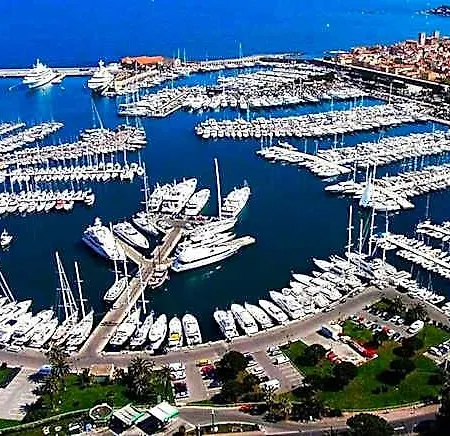 Marineland Sea View Aparthotel