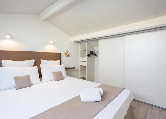 Marineland Sea View Aparthotel 4*