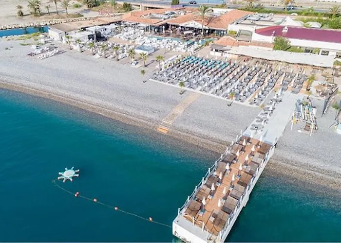 Marineland Sea View Aparthotel