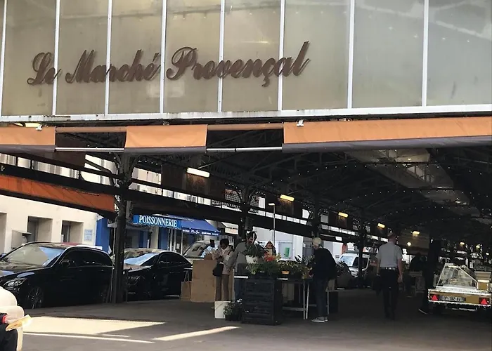 Marineland Sea View Aparthotel